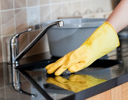 Professional cleaning service for a shared commercial workspace